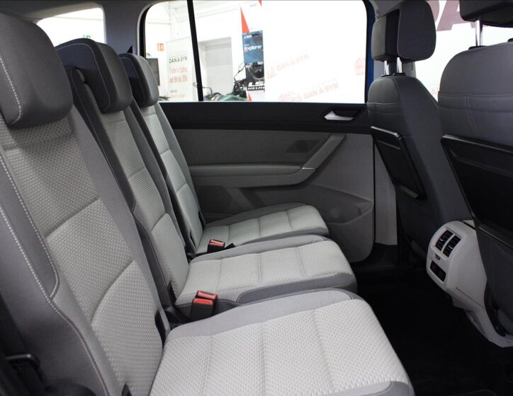 Volkswagen Touran Kombi 2,0 l 110 kw