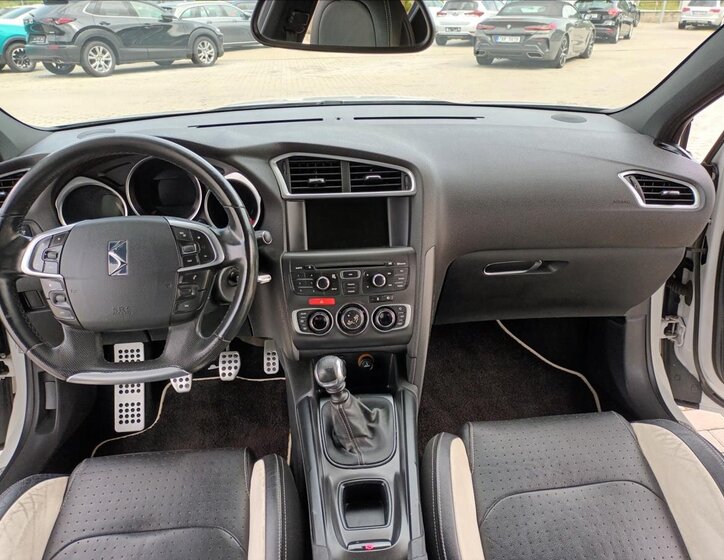 Citroën DS4 Hatchback 1,6 l 147 kw