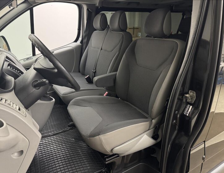 Opel Vivaro Kombi 2,0 l 84 kw