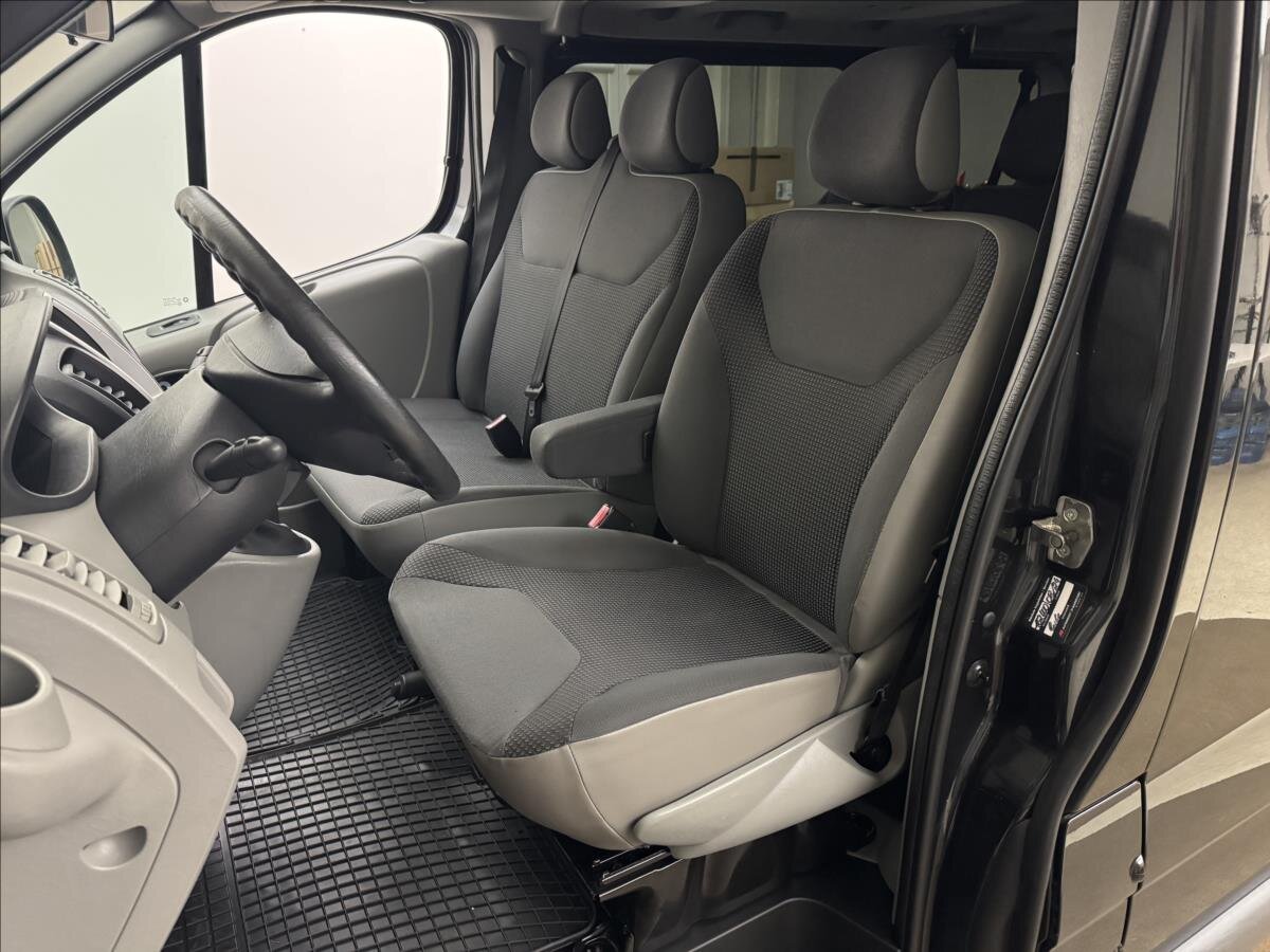 Opel Vivaro Kombi 2,0 l 84 kw