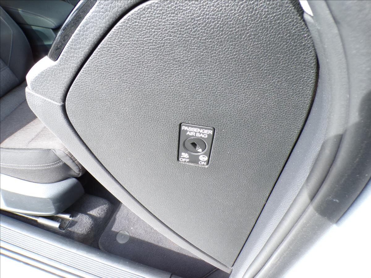 Volkswagen Passat Kombi 2,0 l 110 kw