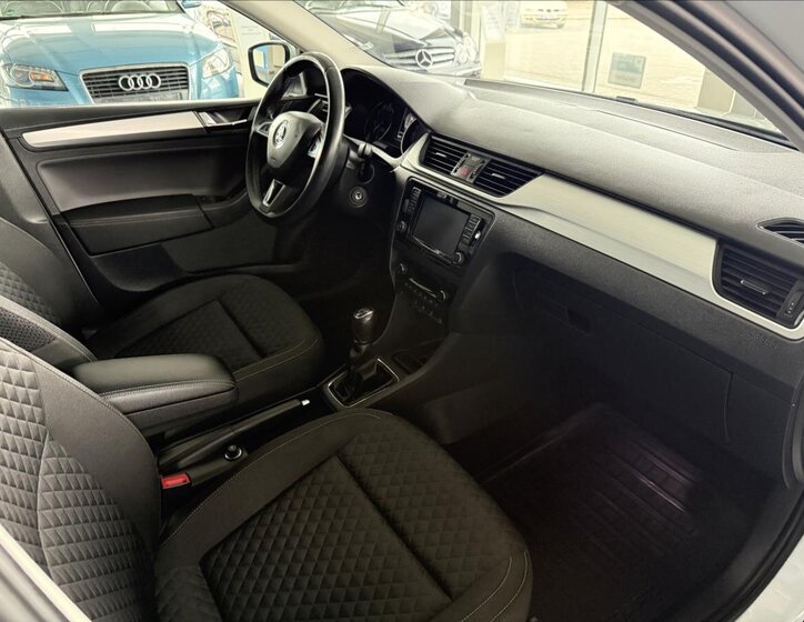 Škoda Rapid Hatchback 999,0 81 kw