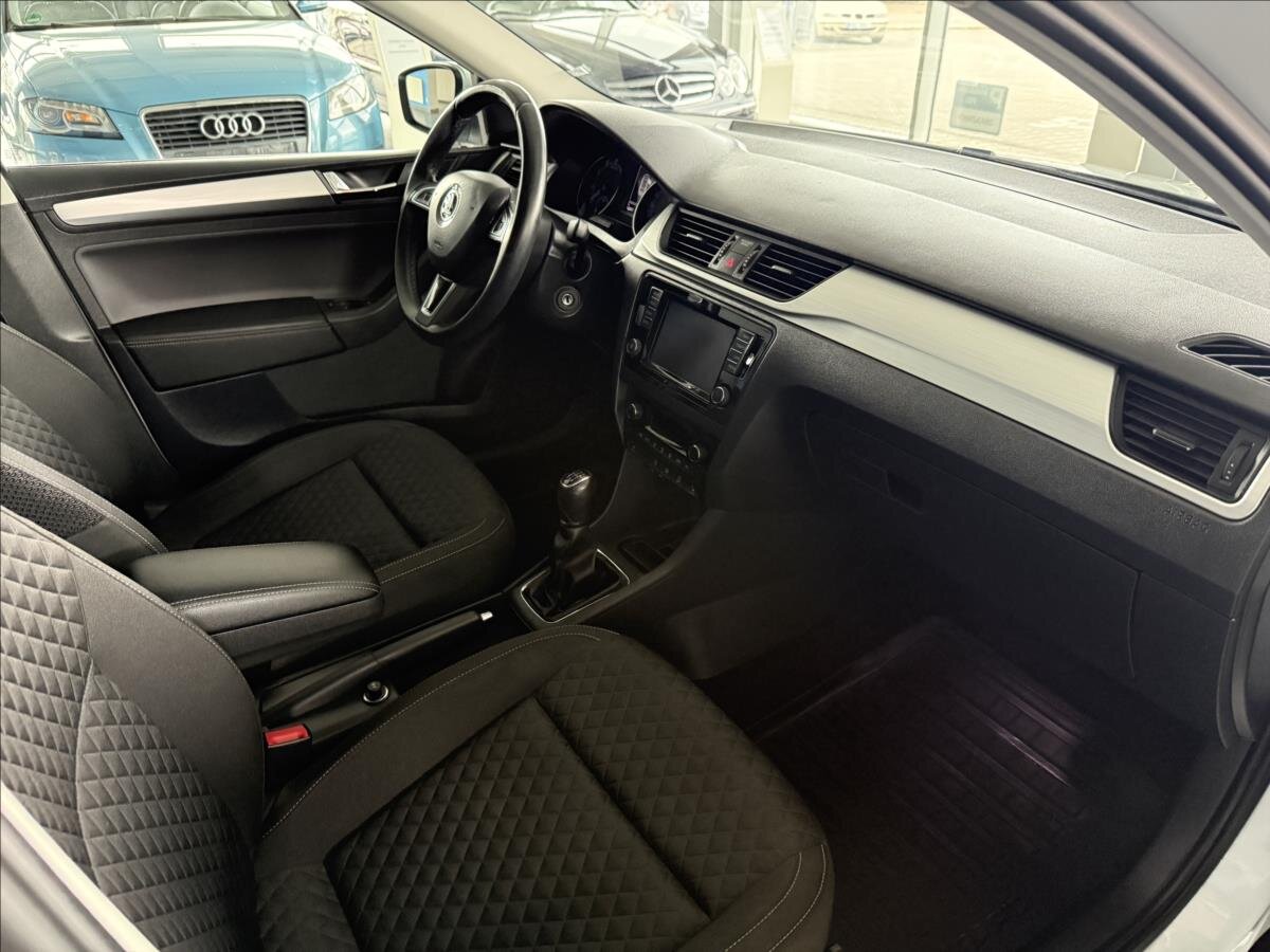 Škoda Rapid Hatchback 999,0 81 kw