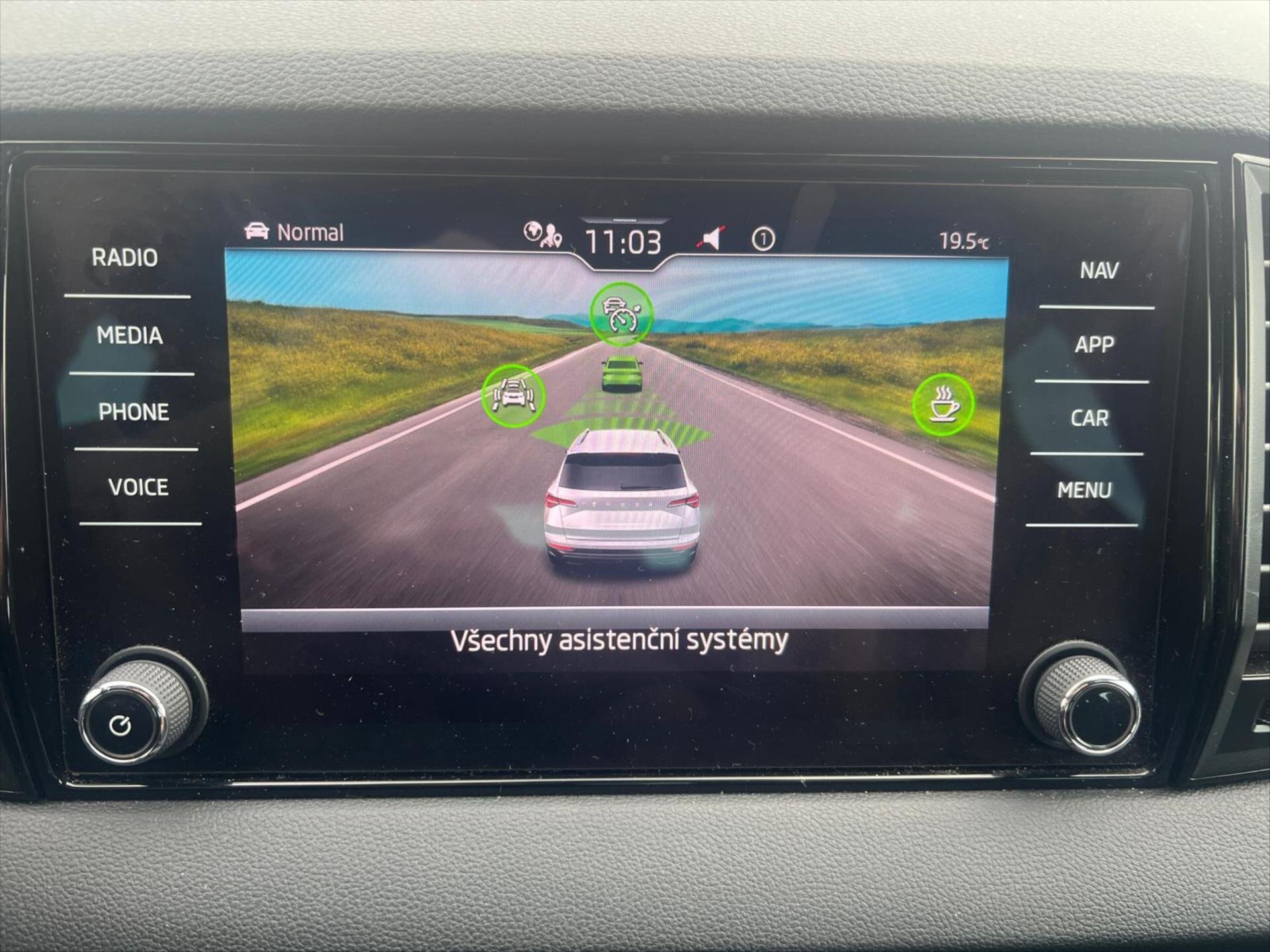 Škoda Karoq SUV 1,5 l 110 kw