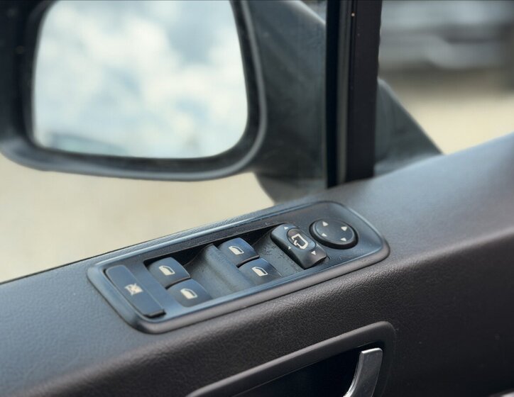 Peugeot 807 MPV 2,2 l 94 kw