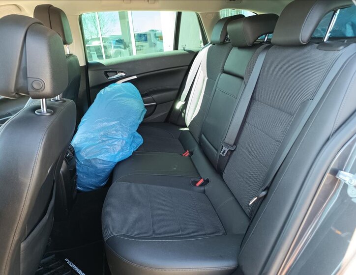 Opel Insignia Kombi 2,0 l 143 kw