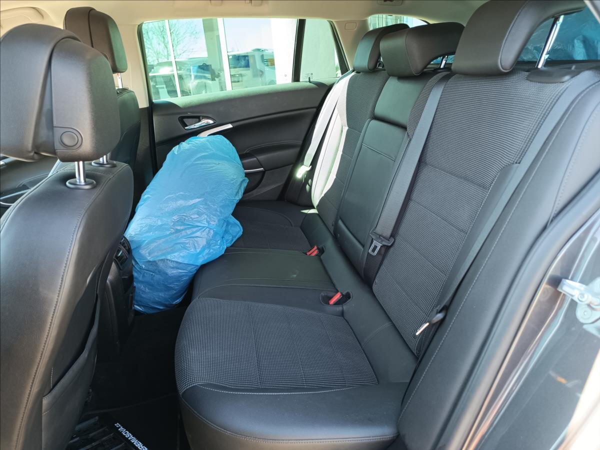 Opel Insignia Kombi 2,0 l 143 kw