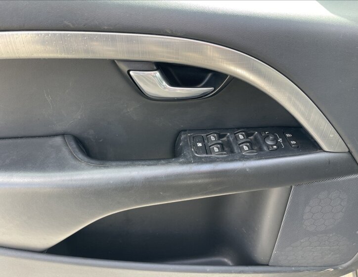 Volvo V70 Kombi 2,0 l 100 kw