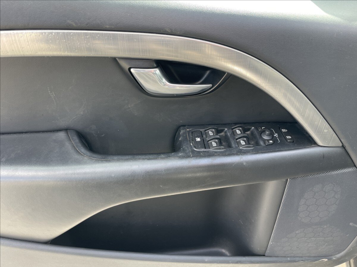 Volvo V70 Kombi 2,0 l 100 kw