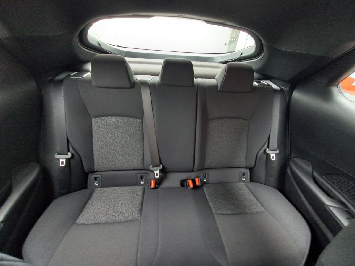 Toyota C-HR Hatchback 1,8 l 103 kw