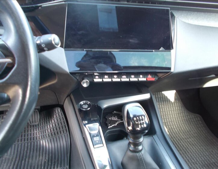 Peugeot 308 Hatchback 1,5 l 96 kw
