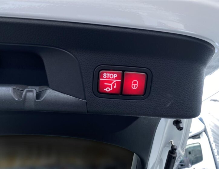 Mercedes-Benz GLC SUV / Terénní 2,0 l 180 kw