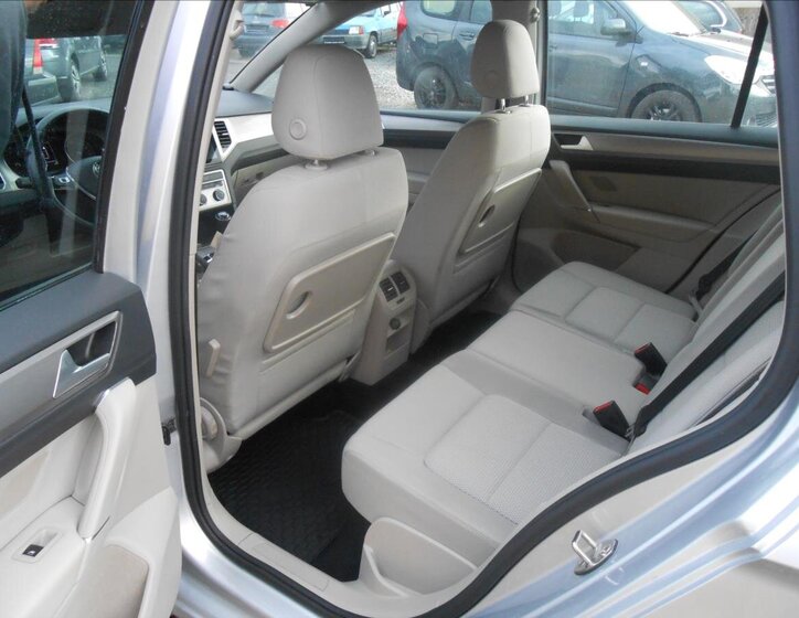 Volkswagen Golf Sportsvan Hatchback 1,4 l 92 kw