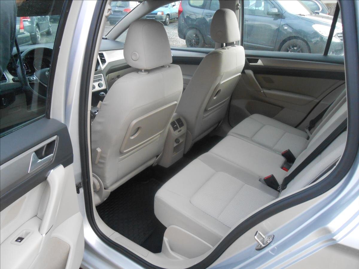 Volkswagen Golf Sportsvan Hatchback 1,4 l 92 kw