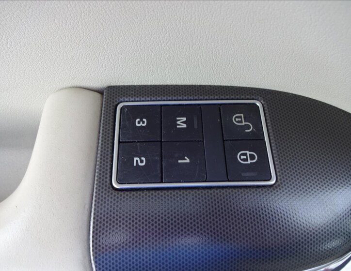 Land Rover Range Rover Sport SUV 3,0 l 190 kw