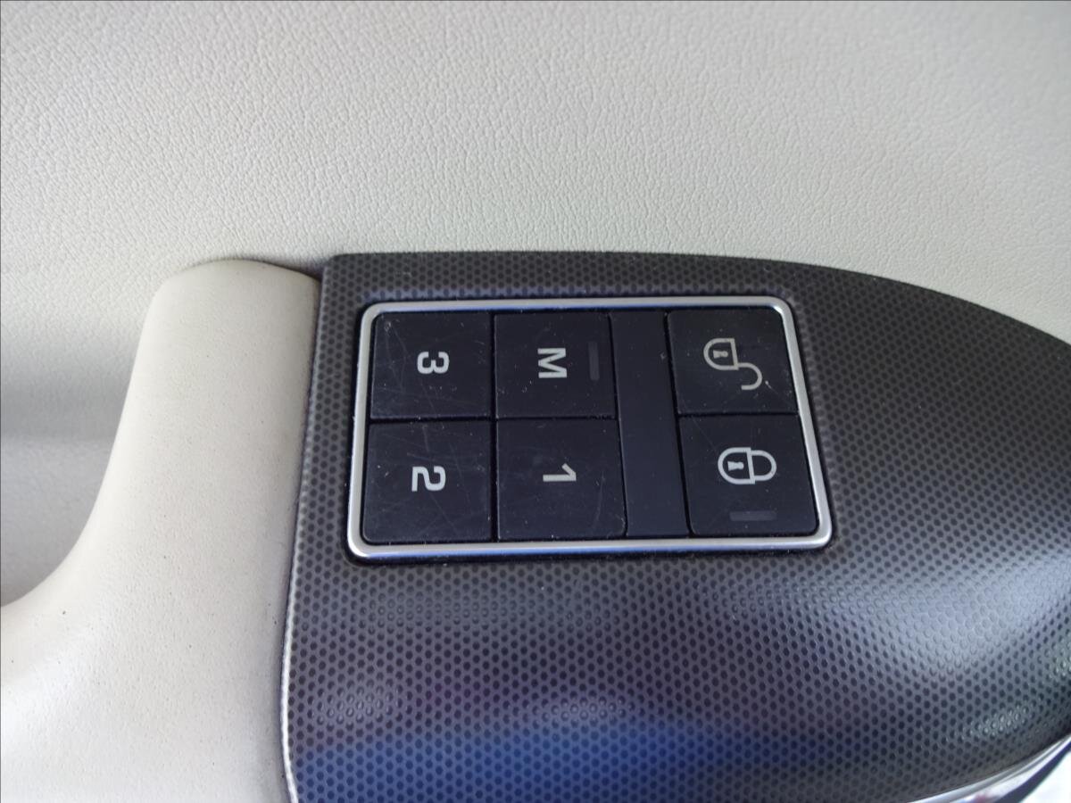 Land Rover Range Rover Sport SUV 3,0 l 190 kw