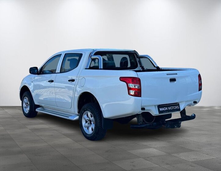 Mitsubishi L200 Pick-up 2,4 l 113 kw
