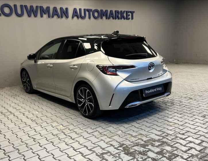 Toyota Corolla Hatchback 2,0 l 112 kw