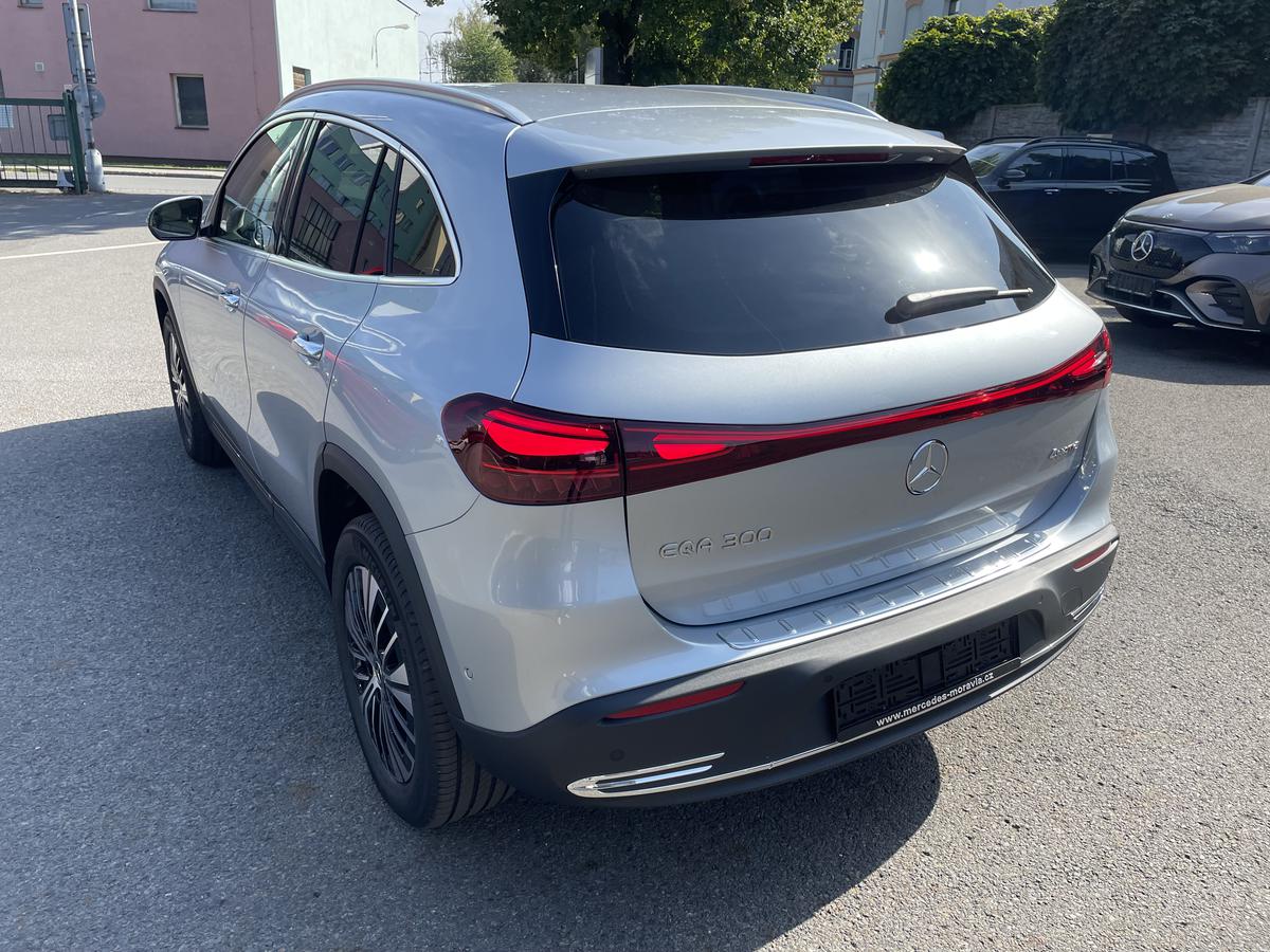 Mercedes-Benz EQA