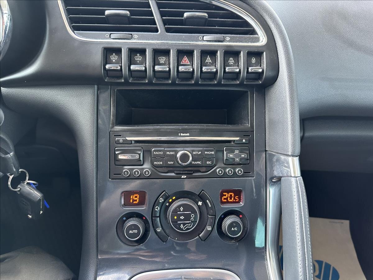 Peugeot 3008 MPV 1,6 l 115 kw