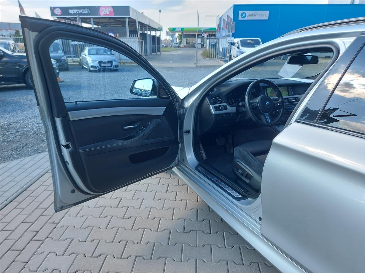 BMW Řada 5 Kombi 3,0 l 230 kw