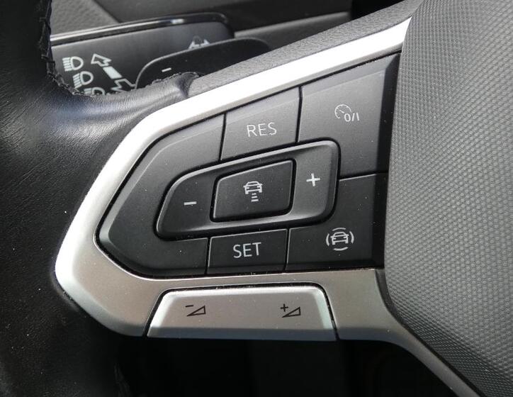 Volkswagen Tiguan 11