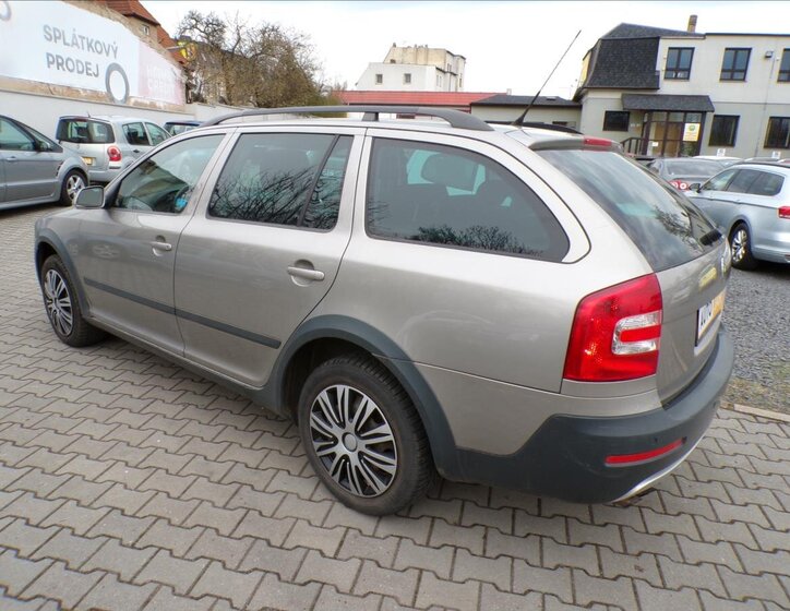 Škoda Octavia Kombi 2,0 l 103 kw