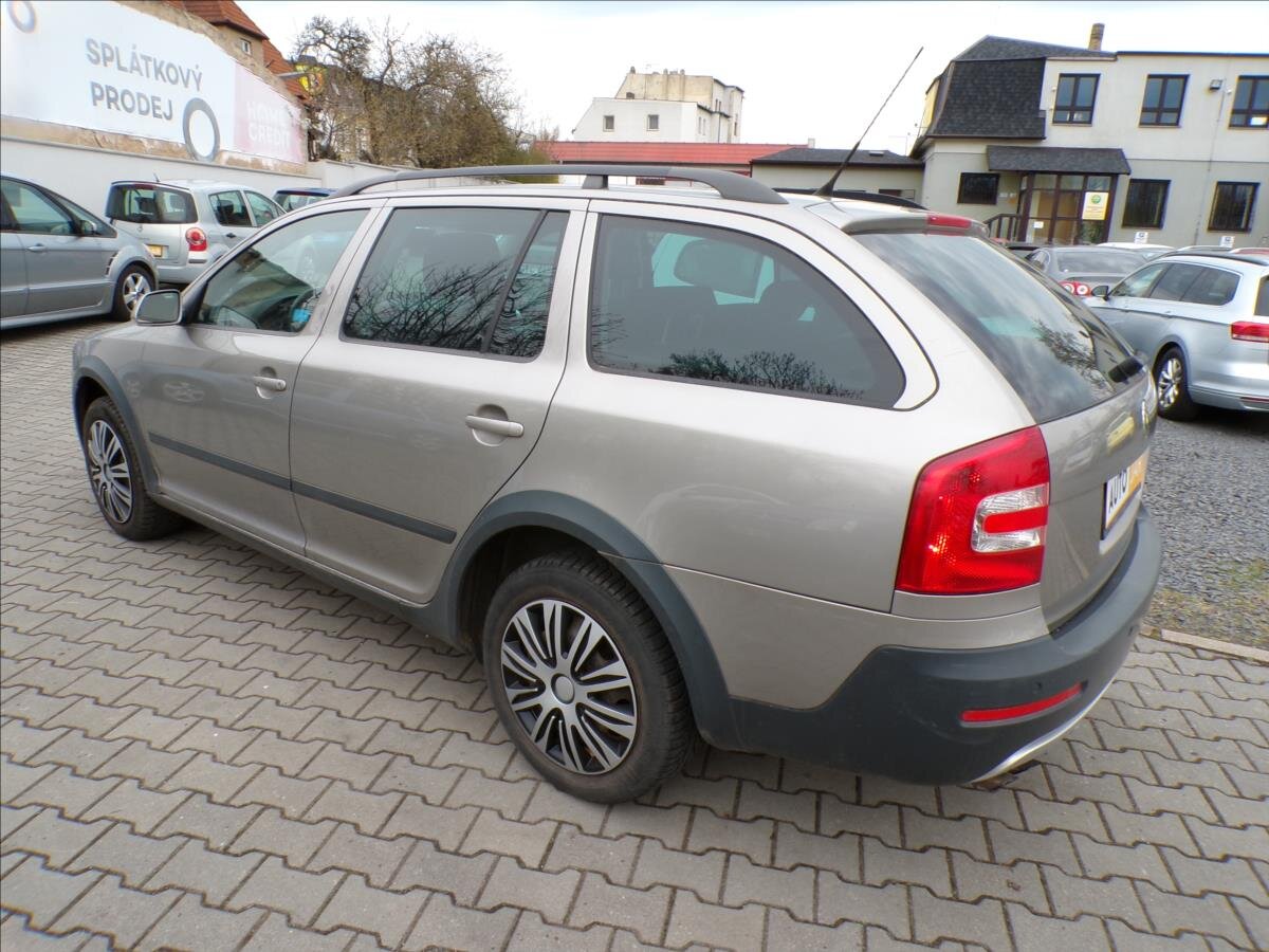 Škoda Octavia Kombi 2,0 l 103 kw