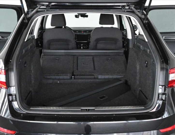 Škoda Superb Kombi 2,0 l 110 kw