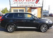 Mitsubishi Outlander 4