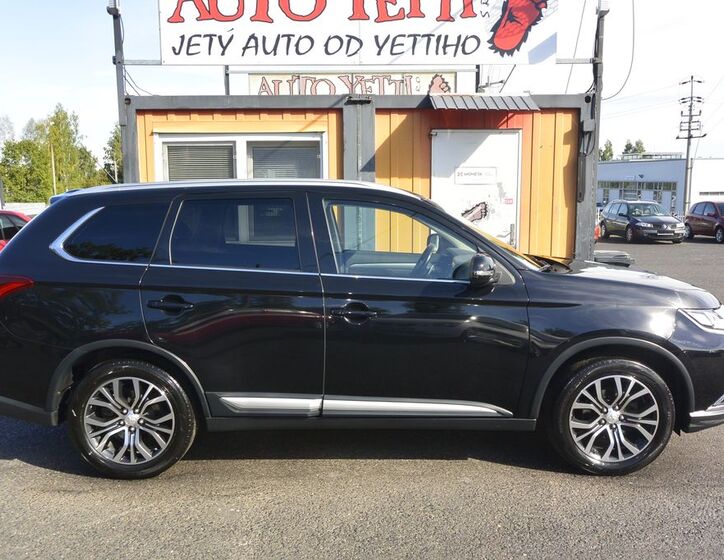 Mitsubishi Outlander 4