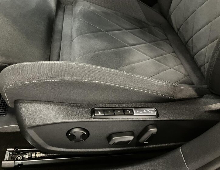 Volkswagen Golf Kombi 1,5 l 110 kw