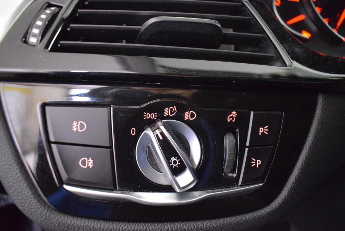 BMW Řada 5 Sedan / Limuzína 3,0 l 195 kw