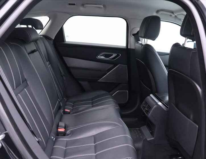 Land Rover Range Rover Velar SUV / Terénní 2,0 l 150 kw