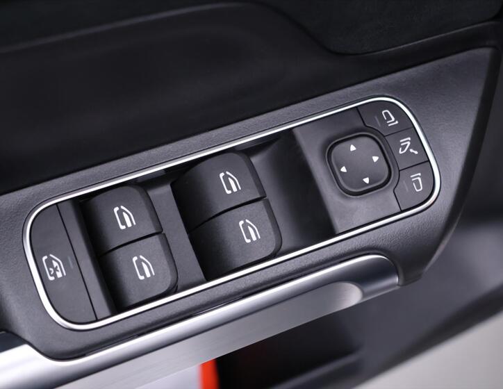 Mercedes-Benz GLB 18