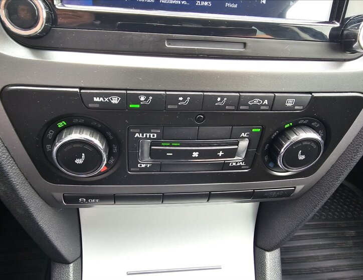 Škoda Octavia Kombi 2,0 l 103 kw