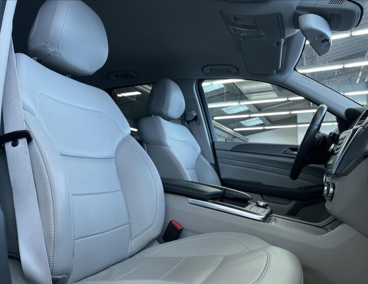 Mercedes-Benz Třídy M SUV 3,0 l 190 kw