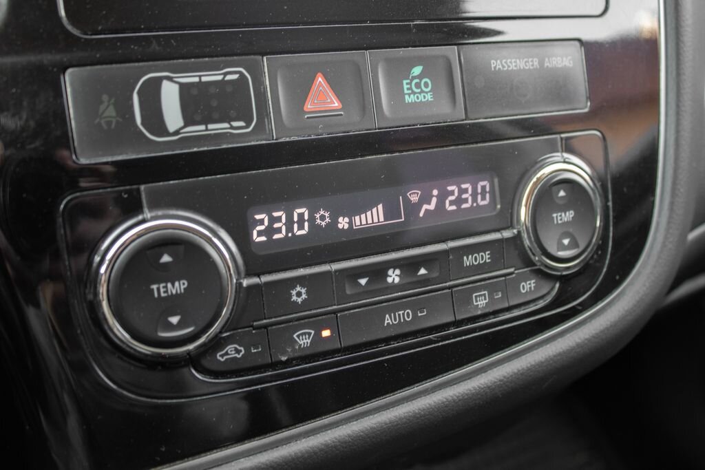 Mitsubishi Outlander SUV / Terénní 2,3 l 110 kw