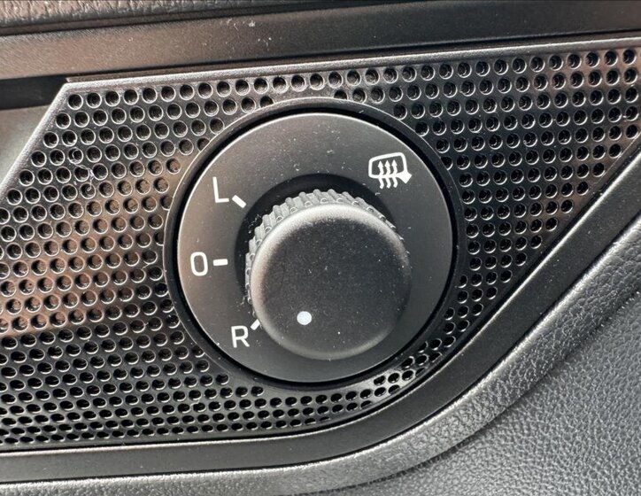 Škoda Rapid Hatchback 999,0 70 kw