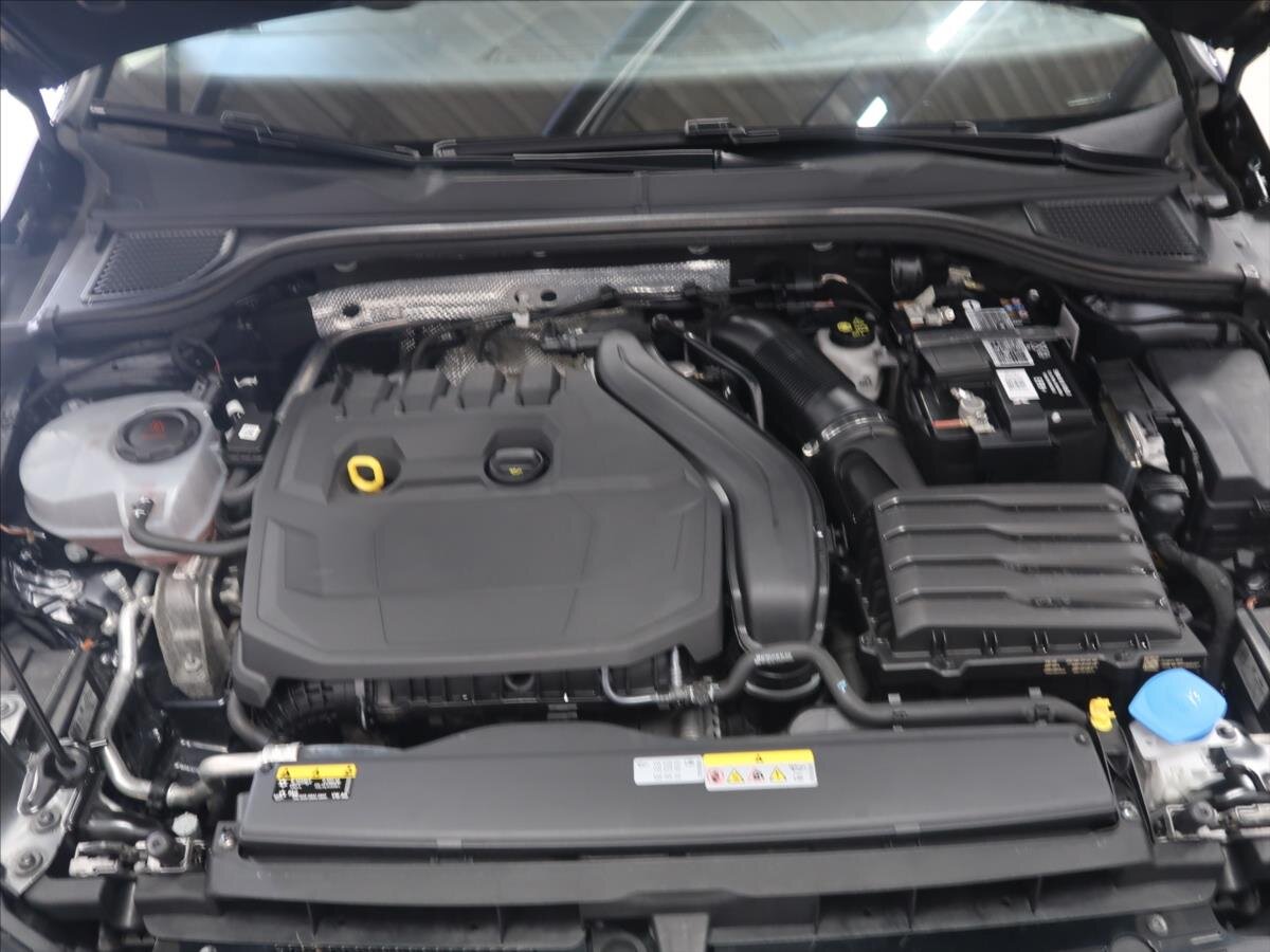 Volkswagen Golf Kombi 1,5 l 96 kw