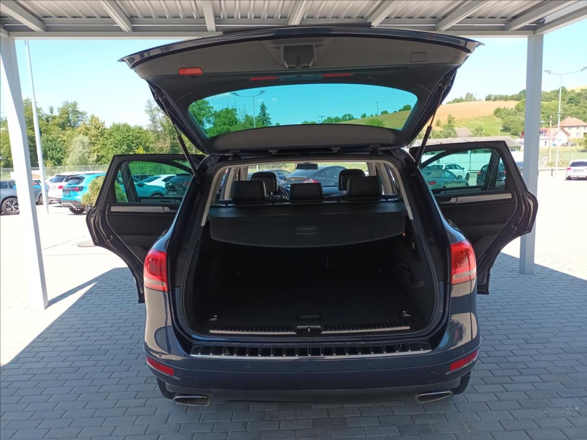 Volkswagen Touareg SUV / Terénní 3,0 l 176 kw