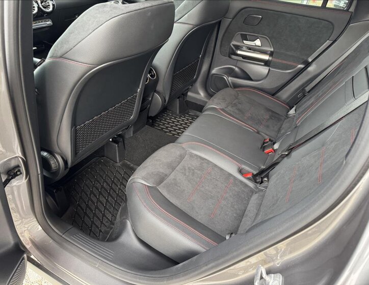 Mercedes-Benz GLA SUV 2,0 l 110 kw