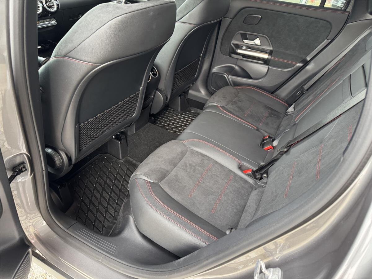 Mercedes-Benz GLA SUV 2,0 l 110 kw