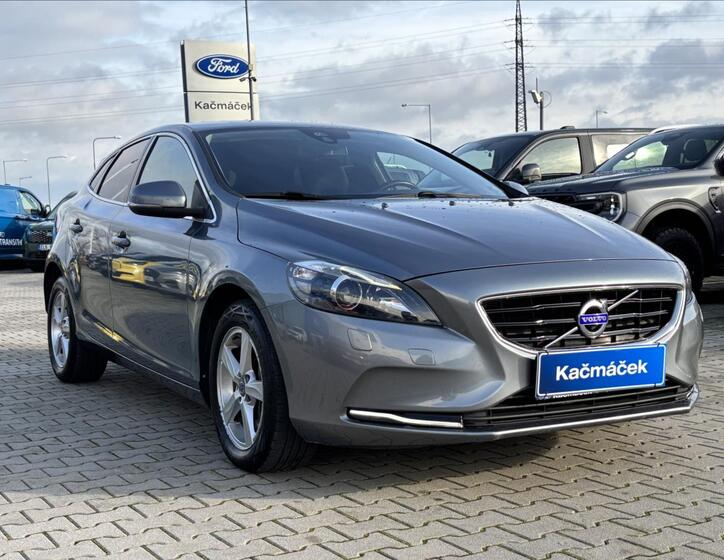 Volvo V40 7