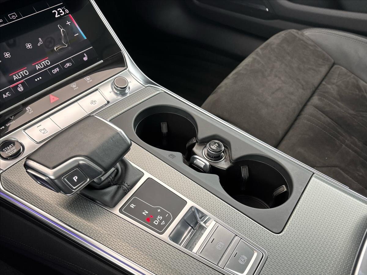 Audi A6 Allroad Kombi 3,0 l 253 kw