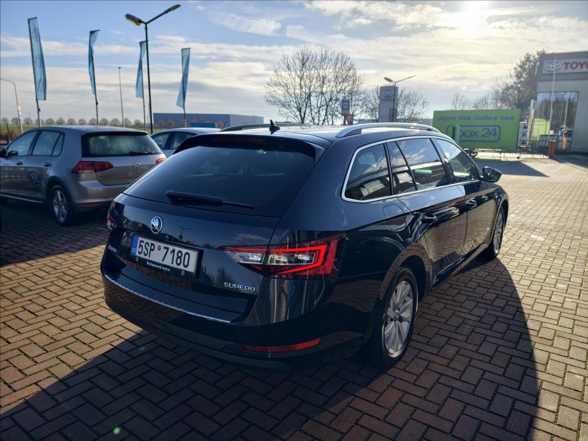 Škoda Superb Kombi 2,0 l 140 kw