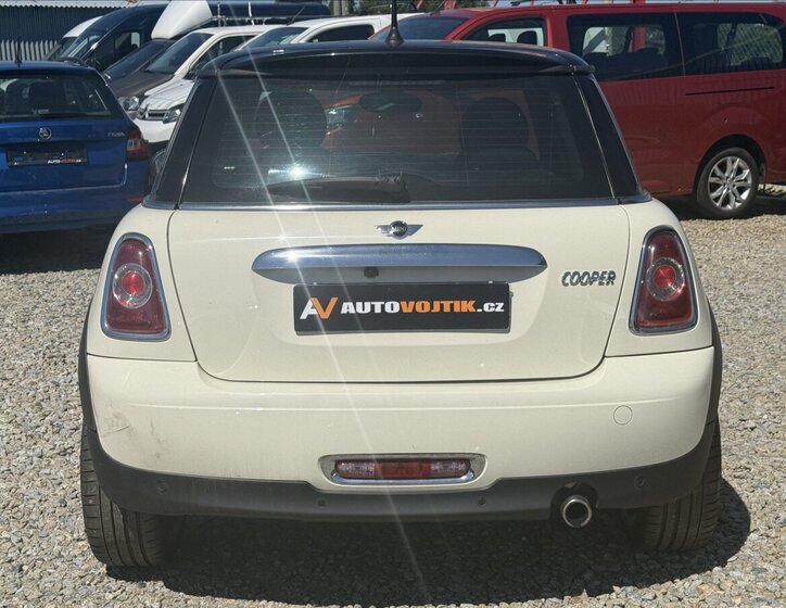 Mini Cooper Hatchback 1,6 l 90 kw