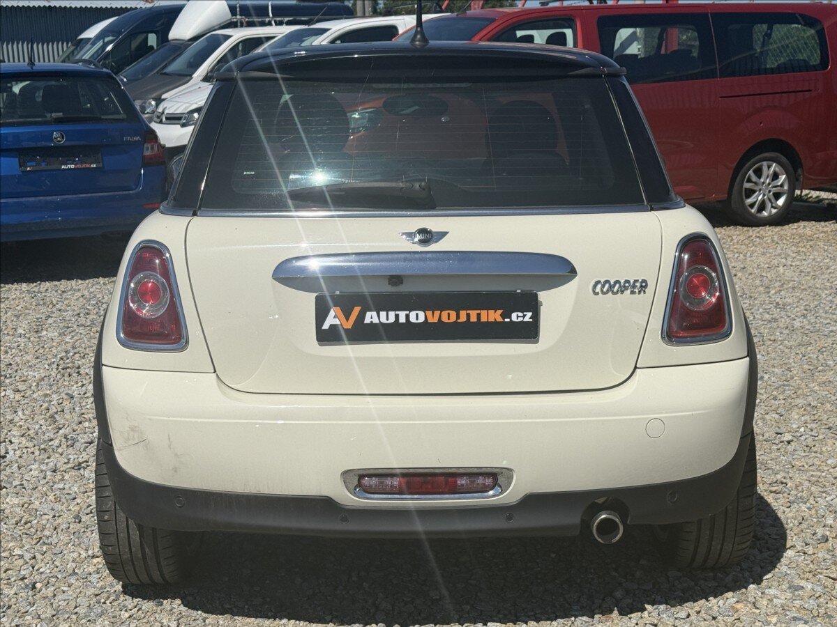 Mini Cooper Hatchback 1,6 l 90 kw