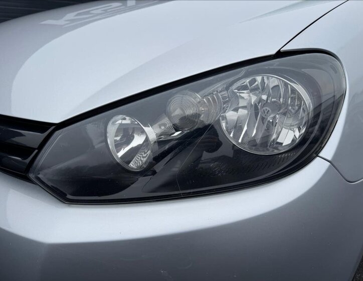 Volkswagen Golf Kombi 1,6 l 77 kw