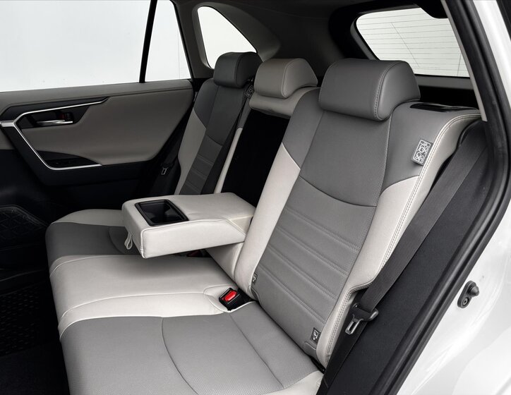 Toyota RAV4 SUV / Terénní 2,5 l 131 kw